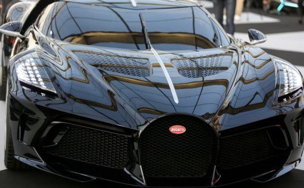 Une Bugatti Veyron crée le buzz en Zambie sous fond de blanchiment d'argent