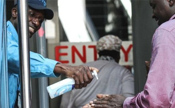 Coronavirus : "tester chaque cas pour contrôler l'épidémie"