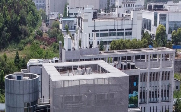 Coronavirus : le laboratoire chinois de Wuhan, pointé du doigt, nie être à l'origine de la pandémie