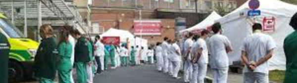 En Belgique, des personnels soignants tournent le dos à leur Première ministre