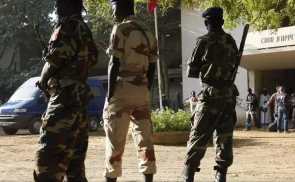 Incident entre militaires tchadiens et français devant la résidence du président Déby