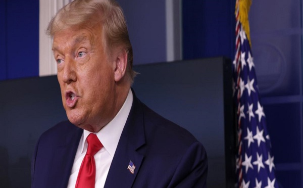 Donald Trump retweet la vidéo d'une médecin qui croit aux humains "reptiliens"