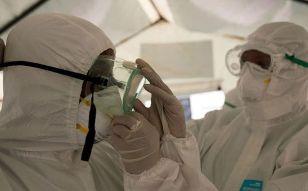 Afrique du Sud: 24 000 membres du personnel de santé infectés par la COVID-19, 181 morts