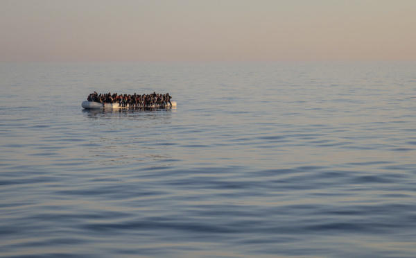 Migration : Plus de 1000 migrants abandonnés en pleine mer par les autorités grecques