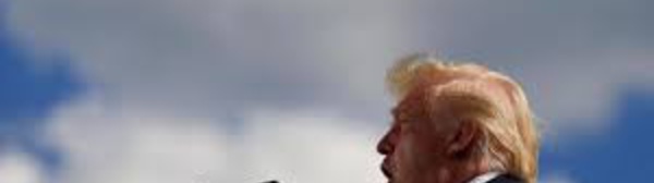 Etats-Unis: à quelques miles de la convention démocrate, Trump allume un contre-feu