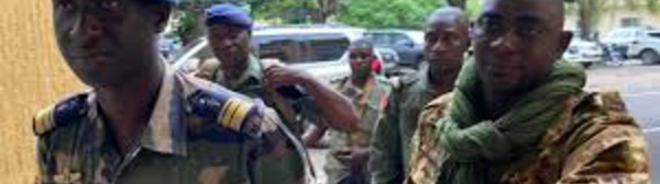 Coup d’État au Mali : la solution démocratique promise par l’armée suscite des inquiétudes