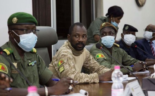 Coup d'Etat au Mali : les médiateurs de la CEDEAO proposent 12 mois de transition