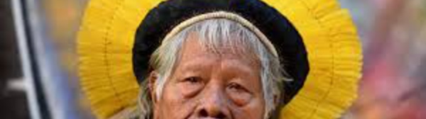 Brésil : le chef emblématique Raoni hospitalisé après avoir contracté le Covid-19