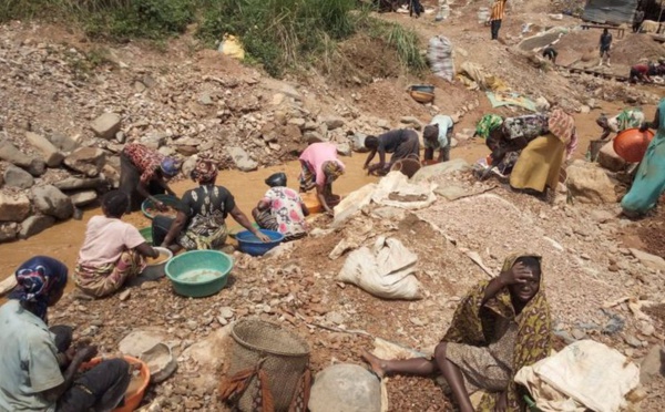 Un éboulement dans une mine d'or fait craindre 50 morts en RD Congo