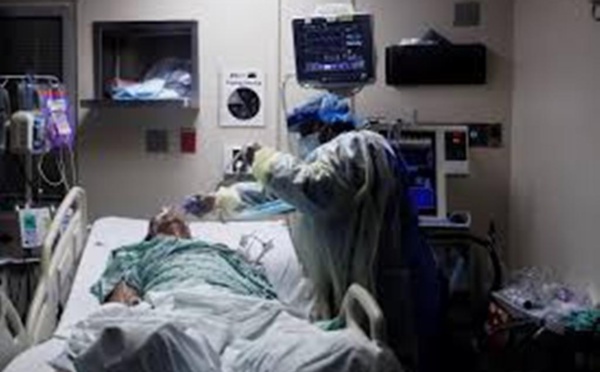 Covid en France : plan pour Noël, optimisme sur les guérisons, transfert d'hôpitaux...