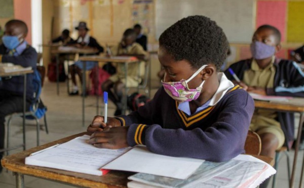 Coronavirus : l'approche de l'immunité collective "infecterait 800 millions de personnes"