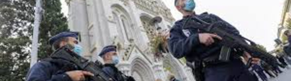 La France en état d'alerte après l'attentat de la basilique de Nice