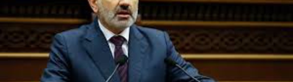 Haut-Karabakh: le ministre arménien de la Défense démissionne, Pachinian affaibli