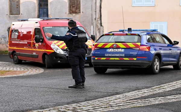 Gendarmes tués en France : le tireur retrouvé mort