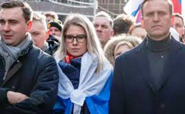 Russie: une proche d’Alexeï Navalny poursuivie pour «menace» contre un agent du FSB