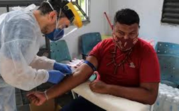 Covid-19: démunie, l'Amazonie brésilienne subit les ravages d'une épidémie hors de contrôle