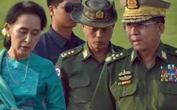 Birmanie: l'armée arrête Aung San Suu Kyi et déclare l'état d'urgence pour un an