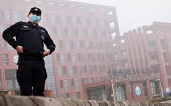 Covid-19 : l'équipe d'experts de l'OMS visite l'Institut de virologie de Wuhan