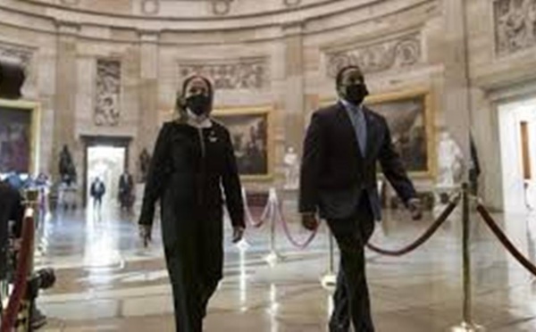 Procès en destitution: les démocrates concluent leur exposé en appelant à condamner Trump