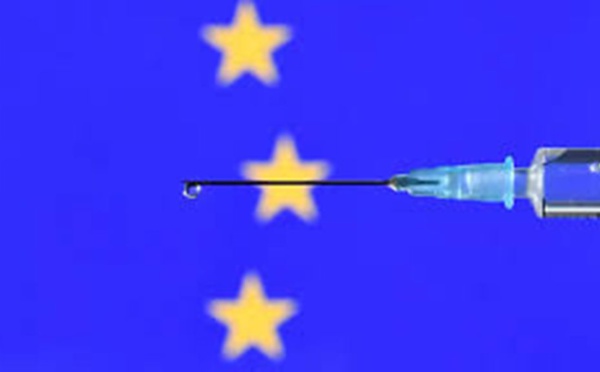 Passeport vaccinal : la prudence de l'UE face aux risques de discrimination