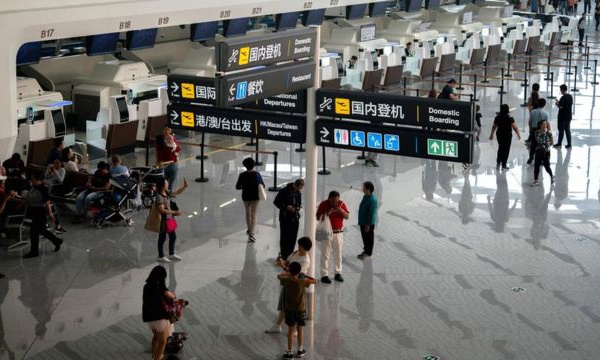 Covid : le Japon demande à la Chine d'arrêter les tests anaux sur ses citoyens