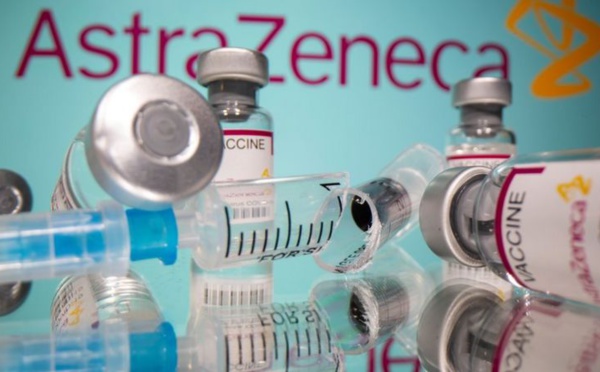 AstraZeneca : Le régulateur de l'UE est "fermement convaincu" que les avantages l'emportent sur les risques