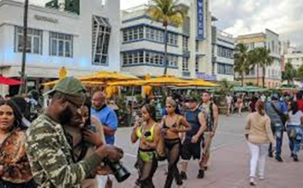 Covid-19: les excès du Spring Break contraignent Miami Beach à adopter un couvre-feu