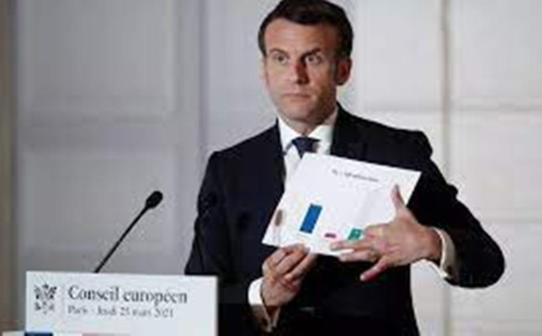 Covid-19: Macron persiste dans sa stratégie mais évoque de «nouvelles mesures» en France