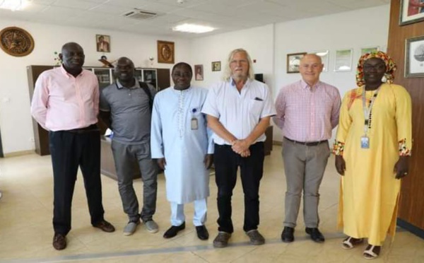 Didier Raoult, attendu à Dakar dimanche pour une visite de travail