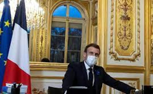 Covid-19 en France : face aux chiffres qui s'affolent, Emmanuel Macron doit trancher