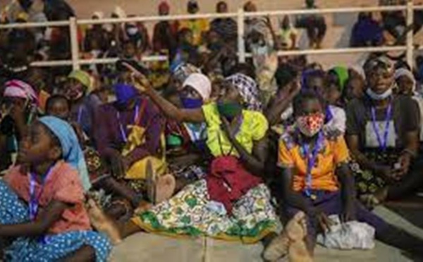 Mozambique : de nouvelles attaques et des réfugiés qui affluent de Palma par milliers