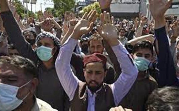 Pakistan: le Parlement va voter sur l'expulsion de l'ambassadeur de France