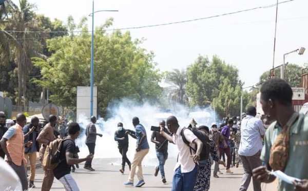 Bamako : des manifestants contre les coupures d’électricité dispersés à coup de lacrymogènes