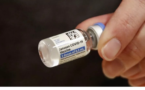 Etats-Unis: les autorités sanitaires valident la reprise de la vaccination au Johnson &amp; Johnson