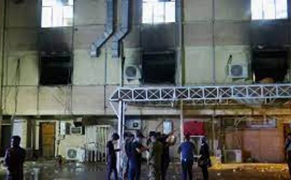 Irak: après l'incendie meurtrier d'un hôpital à Bagdad, le ministre de la Santé suspendu