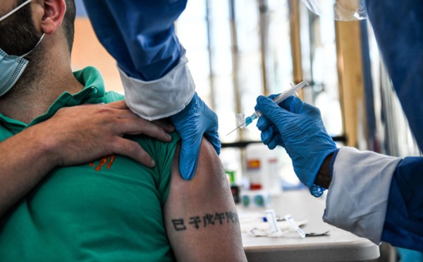 Covid-19 : une infirmière allemande injecte de la solution saline au lieu du vaccin Pfizer à six patients