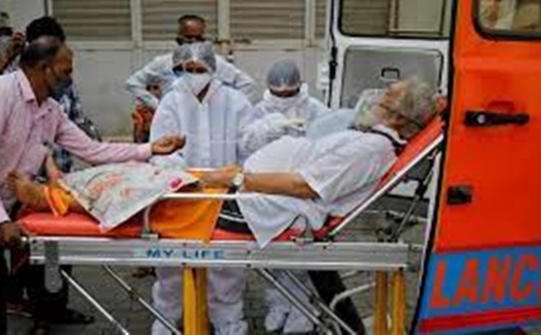 Covid-19 : les premières cargaisons d’aide médicale arrivent en Inde
