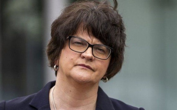La Première ministre d'Irlande du Nord Arlene Foster annonce sa démission