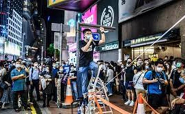 Hong Kong: dix mois de prison pour Joshua Wong après une veillée de Tiananmen interdite