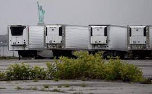 À New York, 750 morts du coronavirus entreposés plus d’un an dans des camions frigorifiques