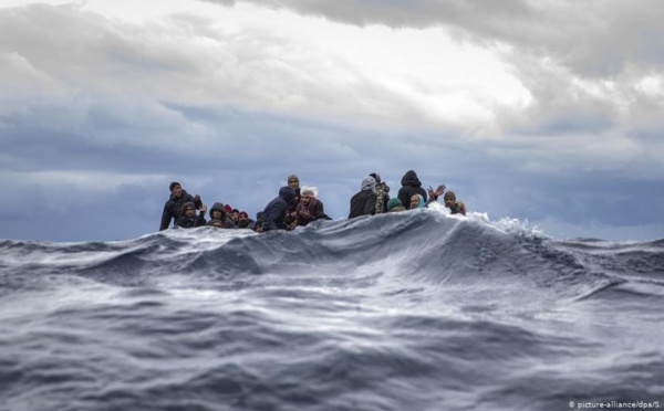 Une embarcation de migrants chavire au large de la Libye, plus de 20 morts présumés