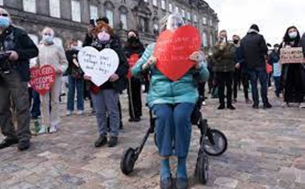 Danemark: des milliers de personnes manifestent pour soutenir les Syriens menacés d'expulsion