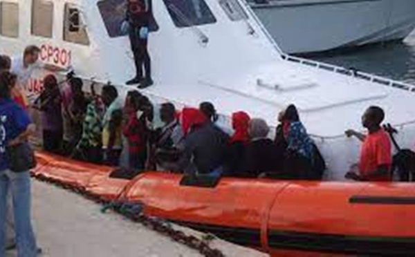 Migrations: l’UE propose de l'aide économique en échange d’un effort de Tunis