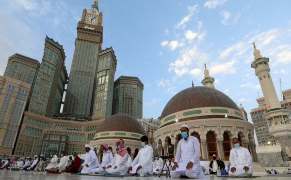 ​Un ministre saoudien veut baisser le volume des mosquées et suscite la controverse