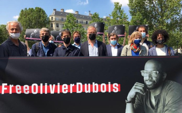 Enlèvement de Olivier Dubois au Mali: rassemblements de soutien à Paris et à Bamako