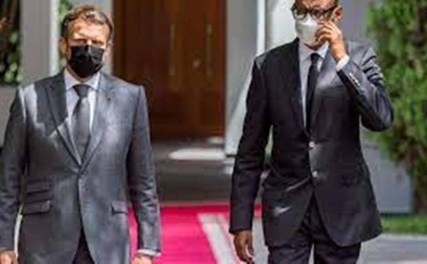 Brésil: Jair Bolsonaro reçoit une amende pour non port du masque