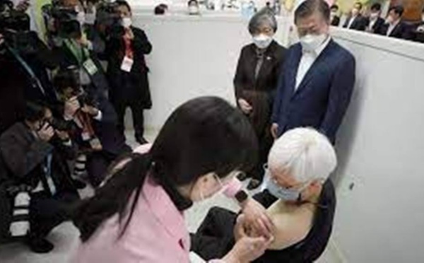 Grâce à l'accélération de la vaccination, la Corée du Sud allège ses règles