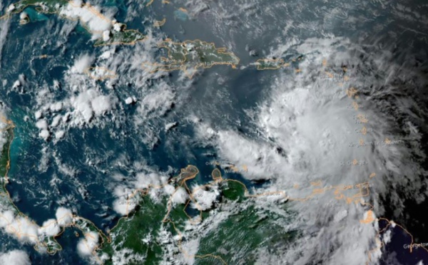 Cuba se prépare au passage de la tempête Elsa, des habitants évacués par crainte d'inondations