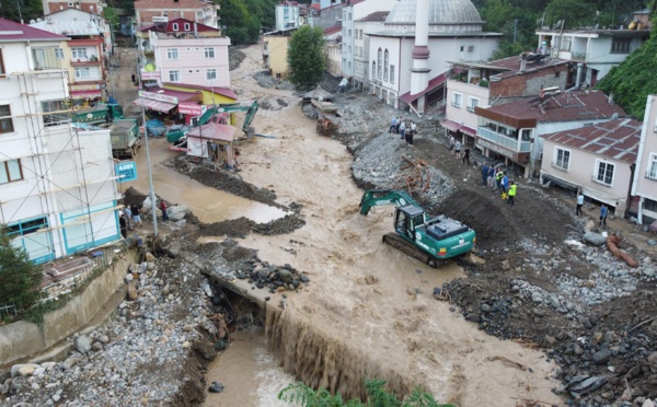 Inondations meurtrières en Allemagne: Biden présente ses «sincères condoléances» à Merkel