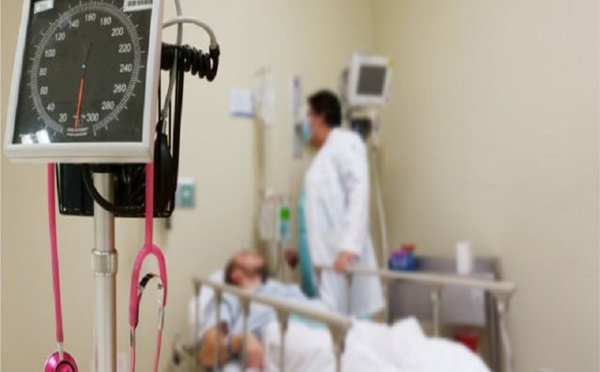 Covid : les jeunes adultes risquent toujours de subir de graves lésions organiques - étude